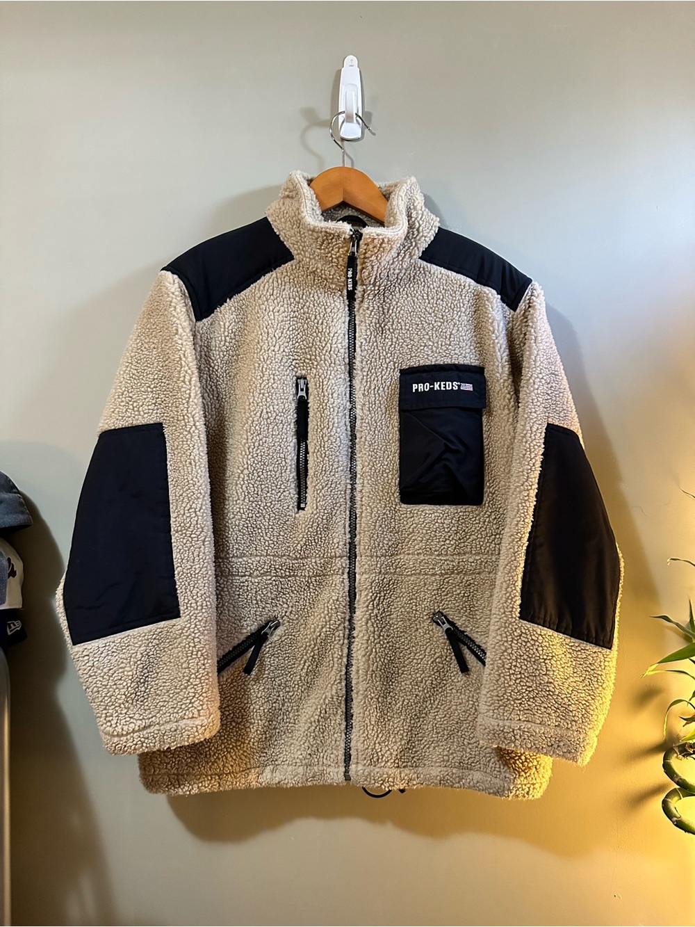 Vintage Pro keds Men's Beige Sherpa Fleece Jacket